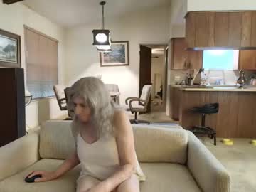 Carrie_Linn