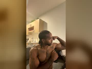 Muscletopxtwink