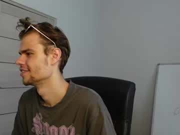 Niko_Logan