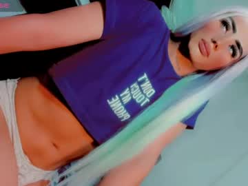 Hellenfoxxy444