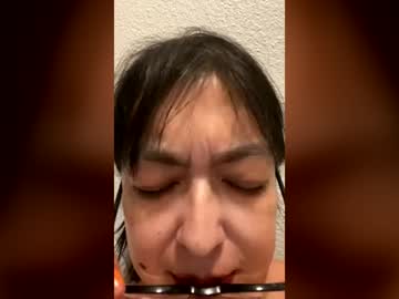 Nevernotravinglv Chaturbate profile image