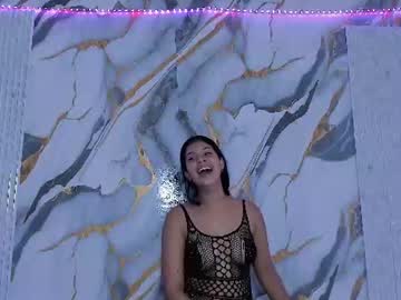 Estefani_Doll