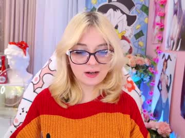 Coconut_Mia Chaturbate stream image from December 17, 2024
