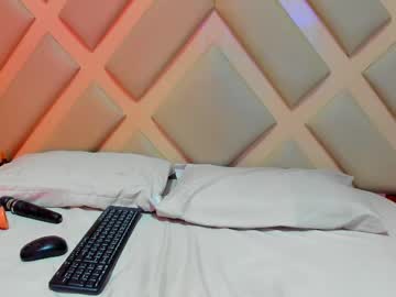 Elissaagirl Chaturbate stream image from December 17, 2024