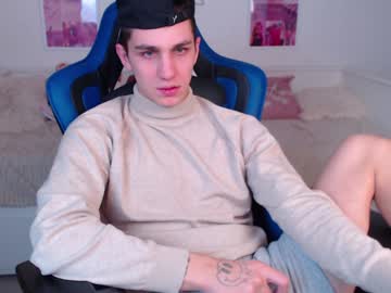 Frank_Mooree Chaturbate stream image from December 17, 2024