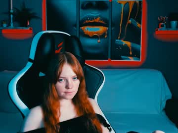 Harleyquinsy Chaturbate stream image from December 17, 2024