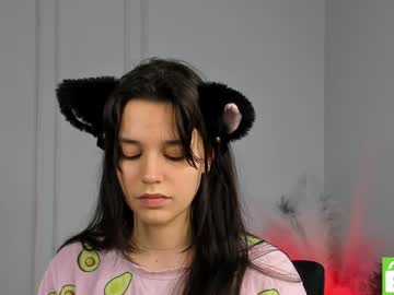 Jolly_Bell Chaturbate stream image from December 17, 2024