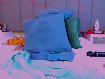 Julianamiller Chaturbate stream image from December 17, 2024