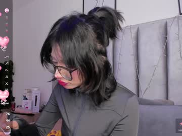Kitty_Gang Chaturbate stream image from December 17, 2024