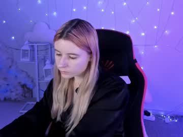 Lexiwenford Chaturbate stream image from December 17, 2024