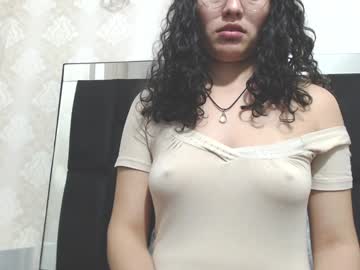 Vainilla_Cam Chaturbate stream image from December 17, 2024