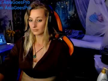 Yoursecretgirlfriend963 Chaturbate stream image from December 17, 2024