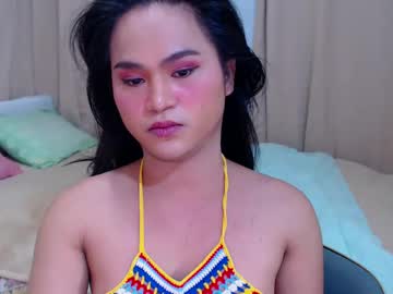18carmela Chaturbate stream image from December 17, 2024