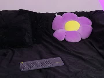 Ahri_Ossuri Chaturbate stream image from December 17, 2024