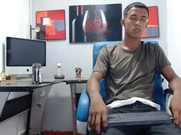 Alejandro_Cazas21 Chaturbate stream image from December 17, 2024