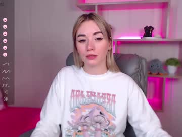 Alisacoksss Chaturbate stream image from December 17, 2024