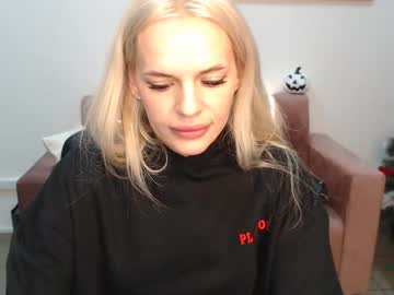 Alisasambuka Chaturbate stream image from December 17, 2024