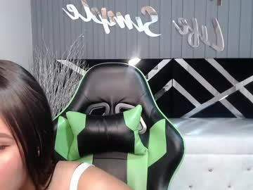 Allisson_A Chaturbate stream image from December 17, 2024