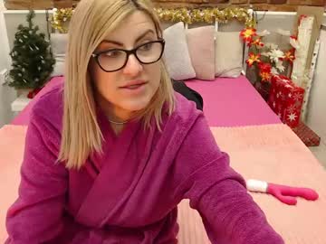 Amyamandax Chaturbate stream image from December 17, 2024