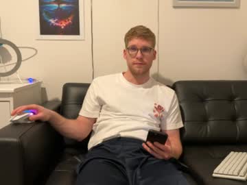 Blueeyedtallguy Chaturbate stream image from December 17, 2024