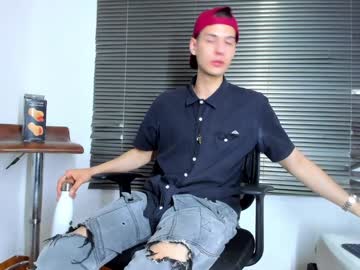 Bruce_Kh Chaturbate stream image from December 17, 2024