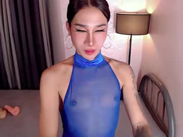 Chloeholly888 Chaturbate stream image from December 17, 2024