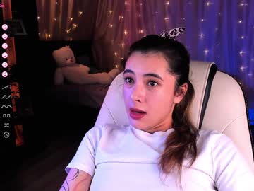 Darlabelle Chaturbate stream image from December 17, 2024
