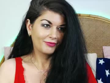 Desirehellen Chaturbate stream image from December 17, 2024