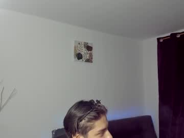 Gio_Russo Chaturbate stream image from December 17, 2024