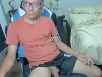 Guachin_New Chaturbate stream image from December 17, 2024