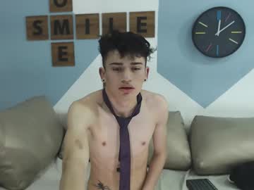 Harrisclark Chaturbate stream image from December 17, 2024