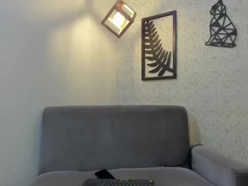 Jadez_Bratz19 Chaturbate stream image from December 17, 2024