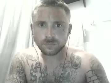 Johnniejohnnied Chaturbate stream image from December 17, 2024