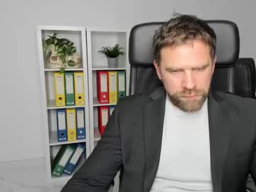 Johnnydough82 Chaturbate stream image from December 17, 2024