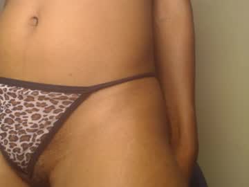 Juicypiexx Chaturbate stream image from December 17, 2024