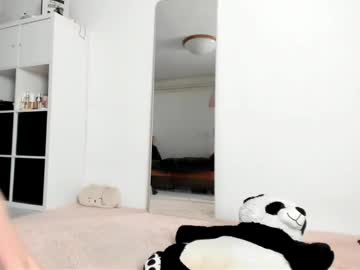 Kenziedawton Chaturbate stream image from December 17, 2024