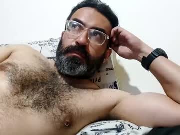 Luis2988z Chaturbate stream image from December 17, 2024