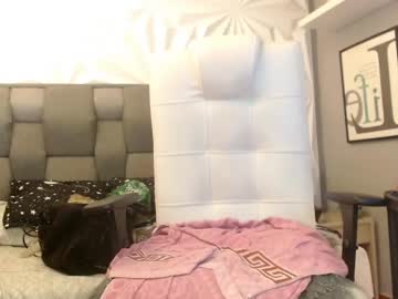 Lunaaylin Chaturbate stream image from December 17, 2024