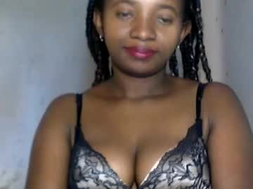 Malinah01 Chaturbate stream image from December 17, 2024