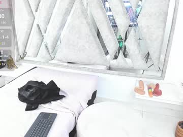 Marfilastrom Chaturbate stream image from December 17, 2024