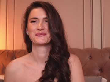 Mayavixxen Chaturbate stream image from December 17, 2024