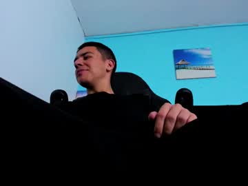 Mike_26_ Chaturbate stream image from December 17, 2024
