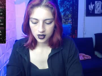 Moonwiny Chaturbate stream image from December 17, 2024