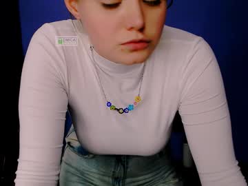 Nikol_Kitt Chaturbate stream image from December 17, 2024