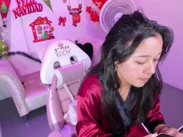 Ninna_Greyy Chaturbate stream image from December 17, 2024
