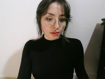 Okanne Chaturbate stream image from December 17, 2024