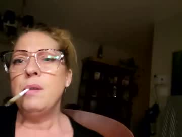 Purple_Lips Chaturbate stream image from December 17, 2024
