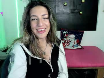 Queen_Natttyy Chaturbate stream image from December 17, 2024