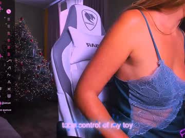 Reggiemeow Chaturbate stream image from December 17, 2024