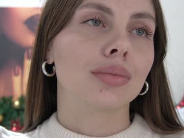 Rosehubbard Chaturbate stream image from December 17, 2024